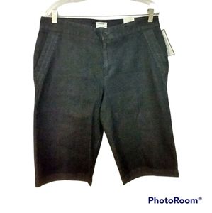 Dockers Mid Rise Dark Wash Denim Shorts NWT Size 12